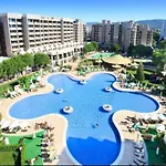 Royal Sea B Apartman *